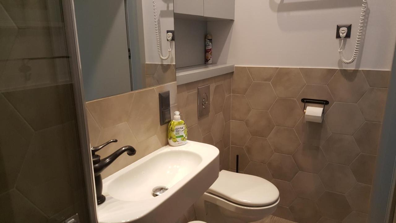 Apartament Na Wilczej วอร์ซอ ภายนอก รูปภาพ
